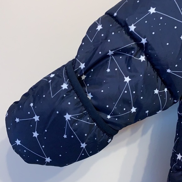 Baby constellation/star print snowsuit NWT 6-12 months… - Picture 2 of 5